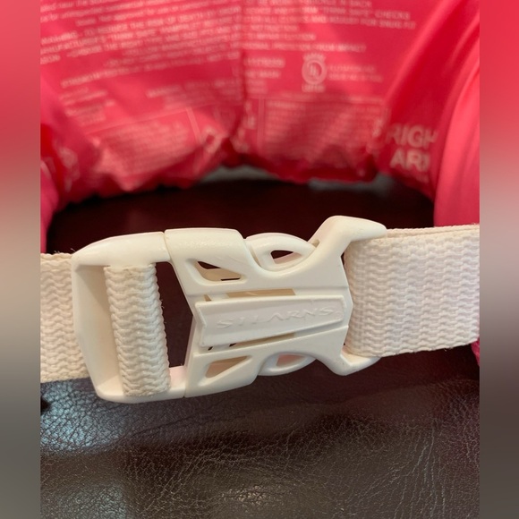 Stearns Pink Puddle Jumper Child Flotation Device w/Fish Graphic; 30-50LB Child - Picture 3 of 9